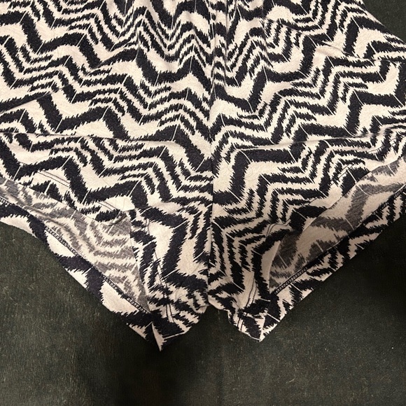 Patterned jumpsuit - Picture 3 of 4